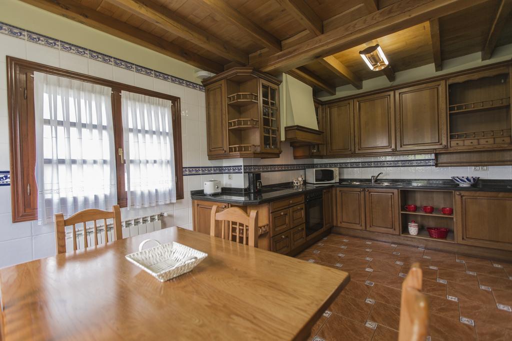 Casas Rurales Playa De Guadamia Llames de Pría Kültér fotó