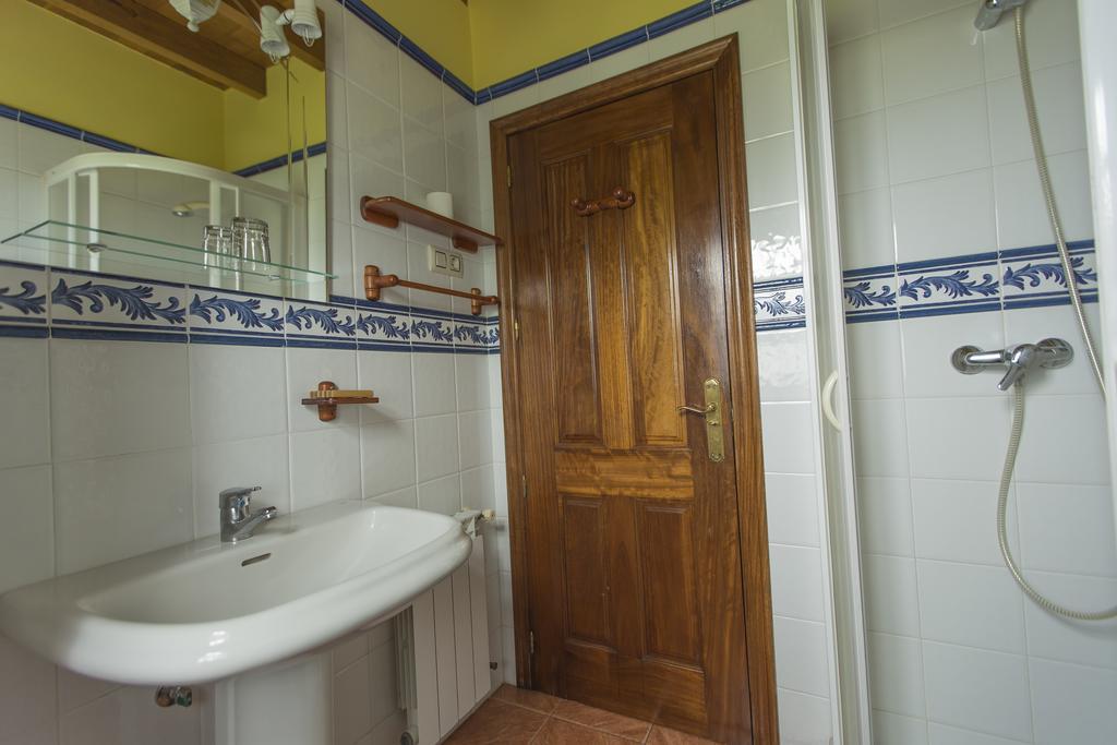 Casas Rurales Playa De Guadamia Llames de Pría Kültér fotó