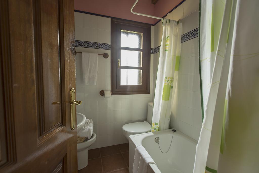 Casas Rurales Playa De Guadamia Llames de Pría Kültér fotó