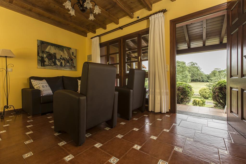 Casas Rurales Playa De Guadamia Llames de Pría Kültér fotó