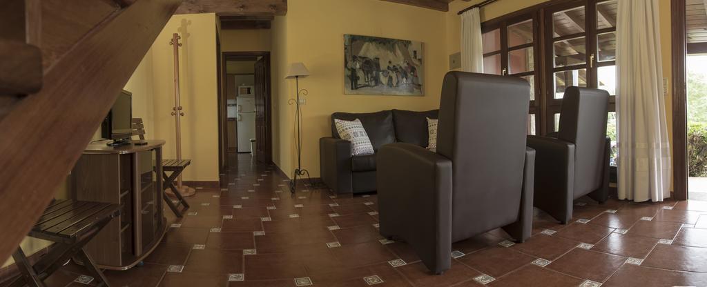 Casas Rurales Playa De Guadamia Llames de Pría Kültér fotó