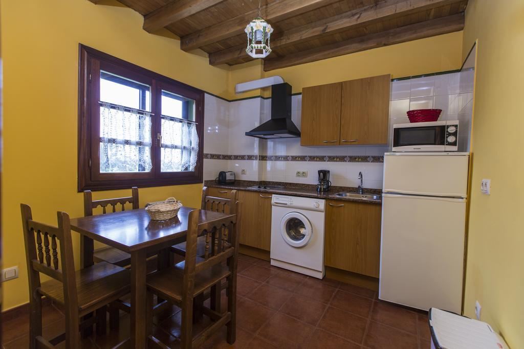 Casas Rurales Playa De Guadamia Llames de Pría Kültér fotó